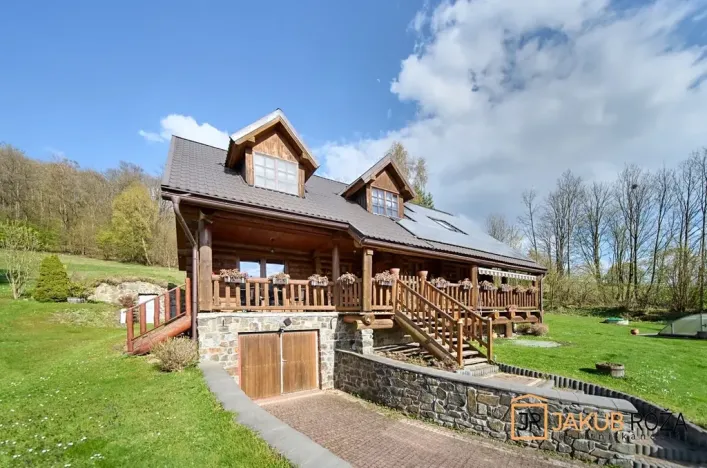Prodej chaty, Staré Město, 242 m2