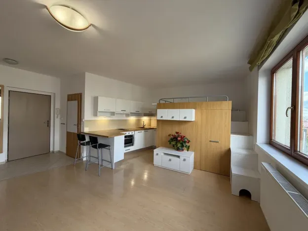 Pronájem bytu 1+kk, Praha - Malešice, Prorektorská, 32 m2