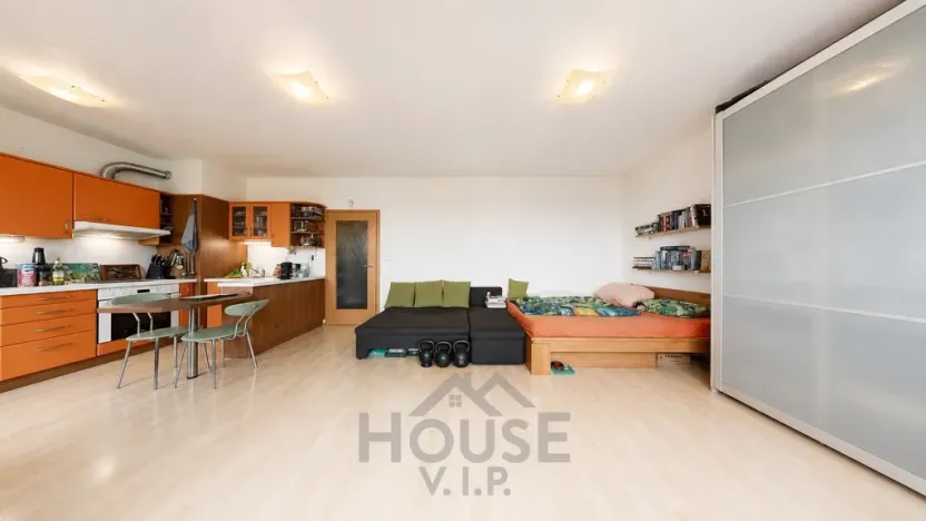 Prodej bytu 1+kk, Praha - Stodůlky, Na Výrovně, 37 m2