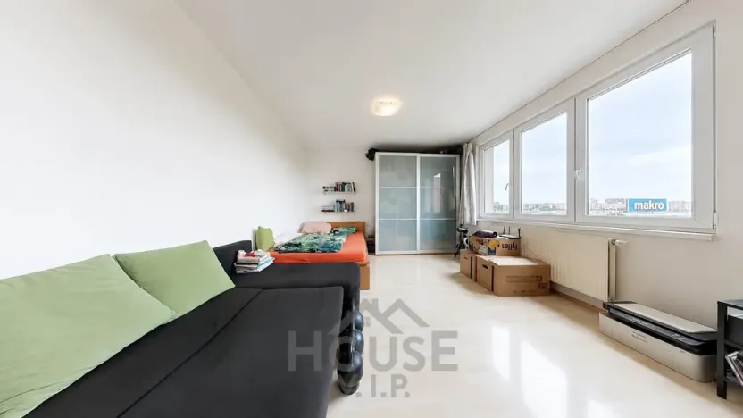 Prodej bytu 1+kk, Praha - Stodůlky, Na Výrovně, 37 m2
