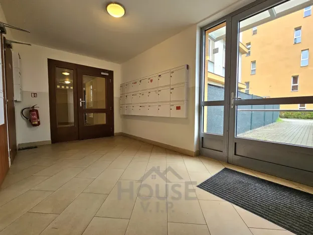 Prodej bytu 1+kk, Praha - Stodůlky, Na Výrovně, 37 m2
