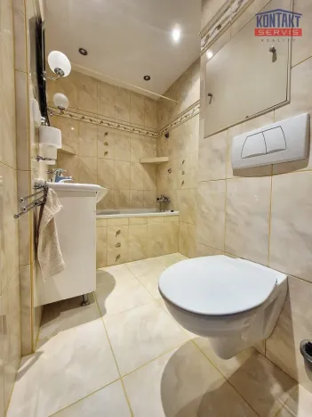 Pronájem bytu 2+1, České Budějovice, J. Opletala, 66 m2