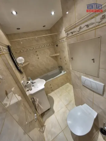 Pronájem bytu 2+1, České Budějovice, J. Opletala, 66 m2
