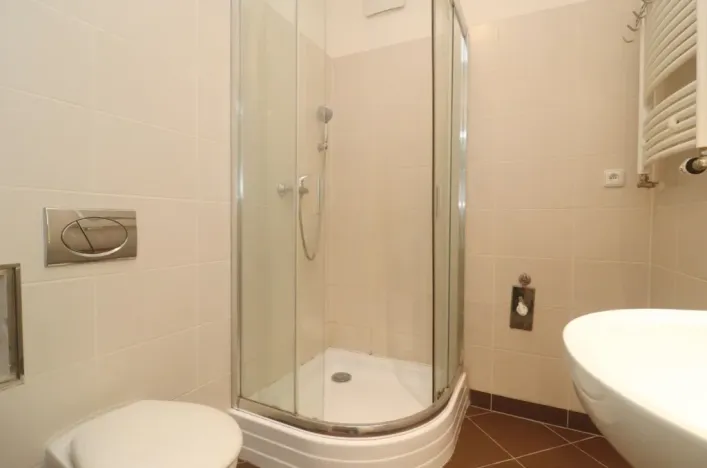 Pronájem bytu 2+kk, Praha - Hloubětín, Nademlejnská, 41 m2
