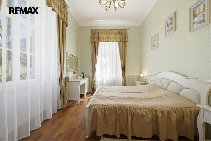 Prodej bytu 2+1, Karlovy Vary, Libušina, 66 m2
