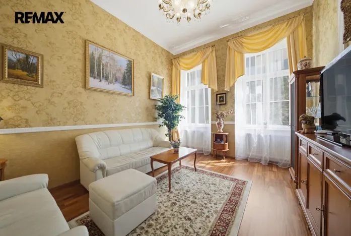 Prodej bytu 2+1, Karlovy Vary, Libušina, 66 m2