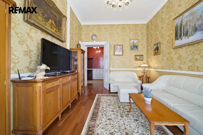 Prodej bytu 2+1, Karlovy Vary, Libušina, 66 m2