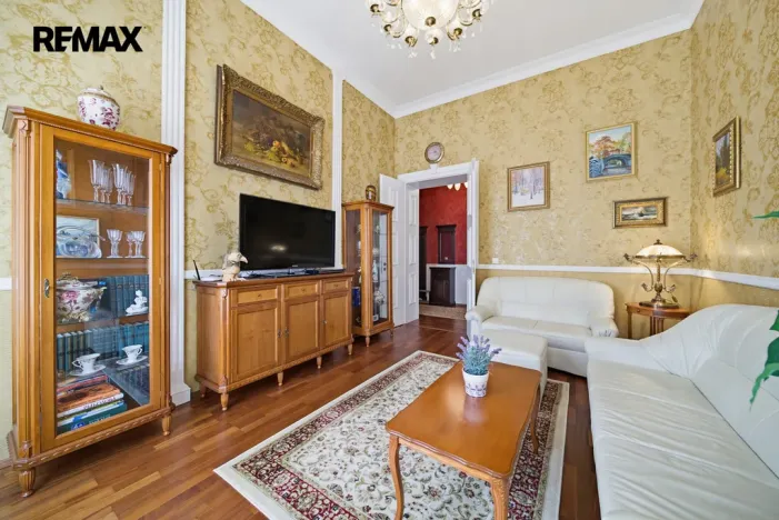 Prodej bytu 2+1, Karlovy Vary, Libušina, 66 m2