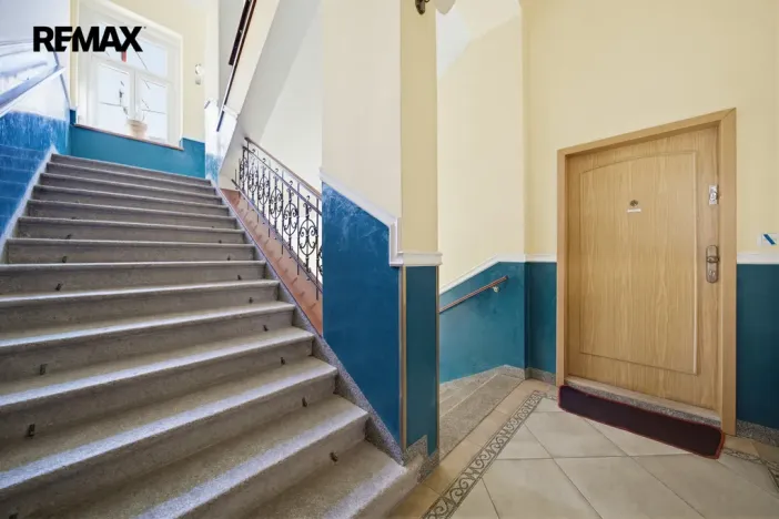 Prodej bytu 2+1, Karlovy Vary, Libušina, 66 m2