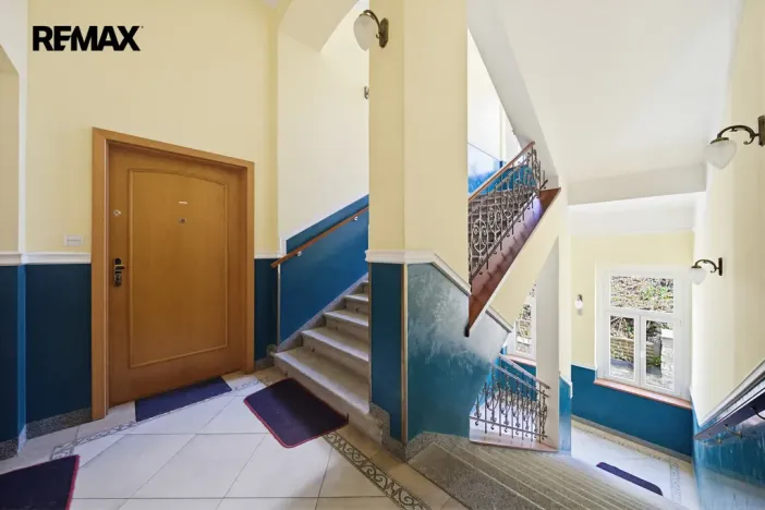 Prodej bytu 2+1, Karlovy Vary, Libušina, 66 m2