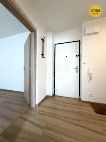 Pronájem bytu 1+1, Ostrava - Poruba, 38 m2
