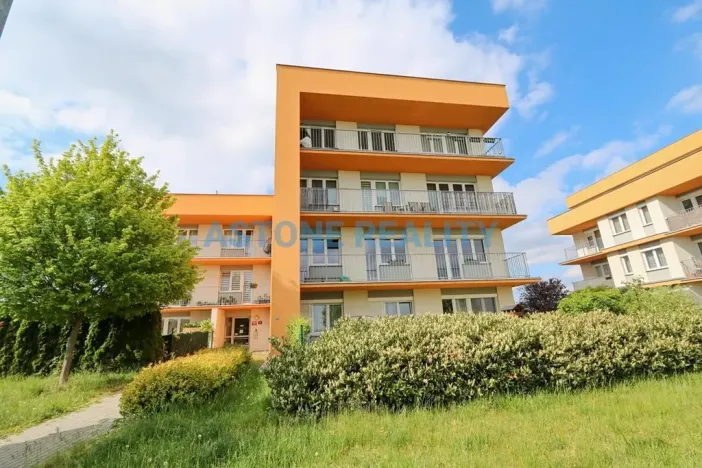 Pronájem bytu 1+kk, Praha - Stodůlky, Radouňova, 33 m2