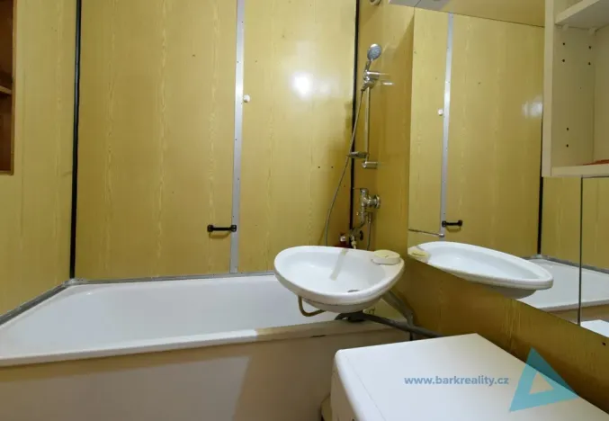 Pronájem bytu 2+1, Nová Paka, K Hájku, 52 m2
