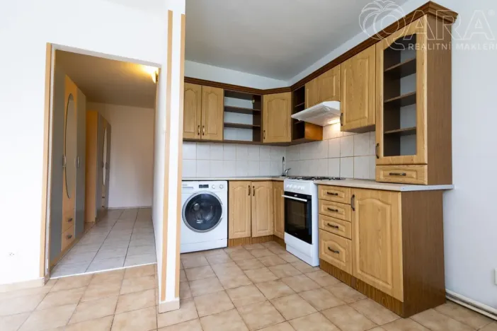 Pronájem bytu 2+kk, Praha - Karlín, Nekvasilova, 41 m2