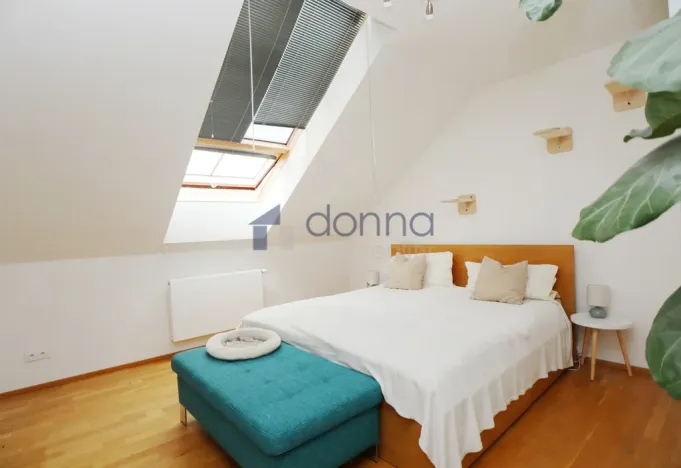 Pronájem bytu 2+kk, Praha, Varšavská, 57 m2