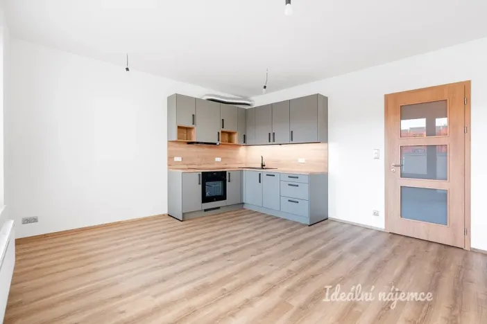Pronájem bytu 3+kk, Praha - Dolní Měcholupy, Honzíkova, 67 m2