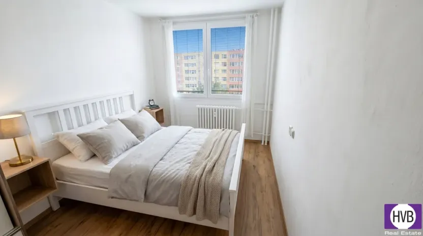 Pronájem bytu 2+kk, Praha, Cuřínova, 41 m2
