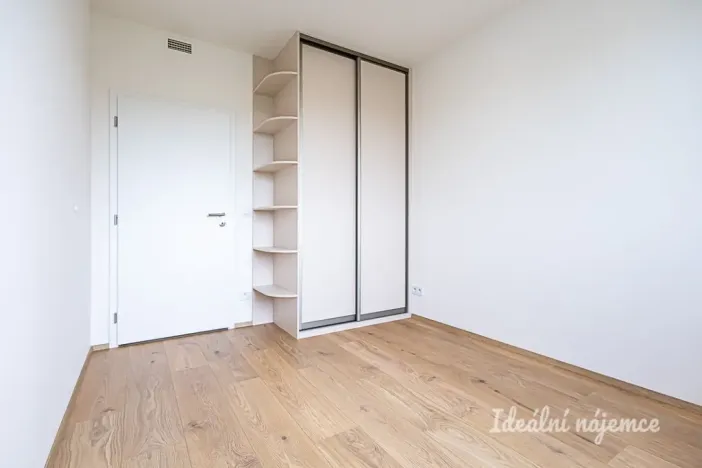 Pronájem bytu 2+kk, Praha - Strašnice, Strančická, 49 m2