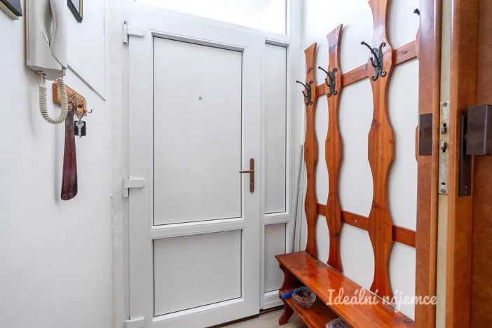 Pronájem bytu 2+kk, Praha - Staré Město, U staré školy, 45 m2