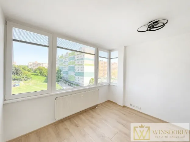 Pronájem bytu 2+kk, Praha, Olštýnská, 36 m2