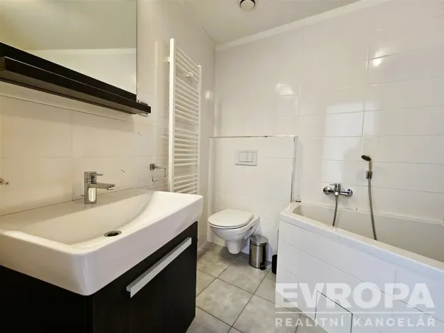 Pronájem atypického bytu, Vrchlabí, Krkonošská, 66 m2