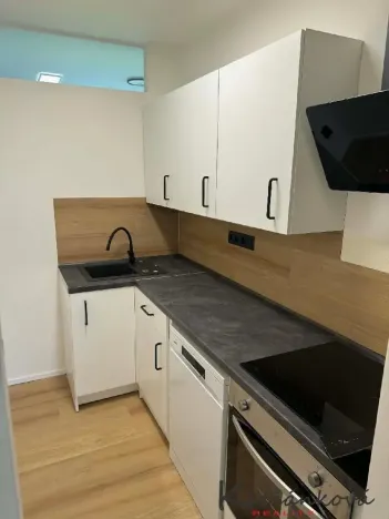 Prodej bytu 3+1, Chomutov, 17. listopadu, 61 m2