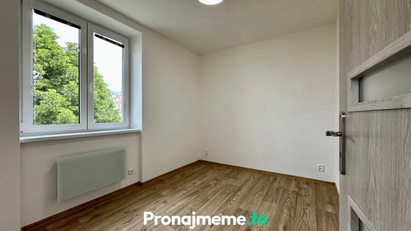 Pronájem bytu 2+kk, Znojmo, Palliardiho, 42 m2