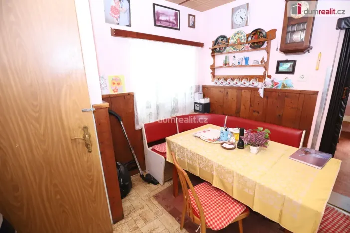 Prodej rodinného domu, Chlum Svaté Maří, Zahradní, 160 m2
