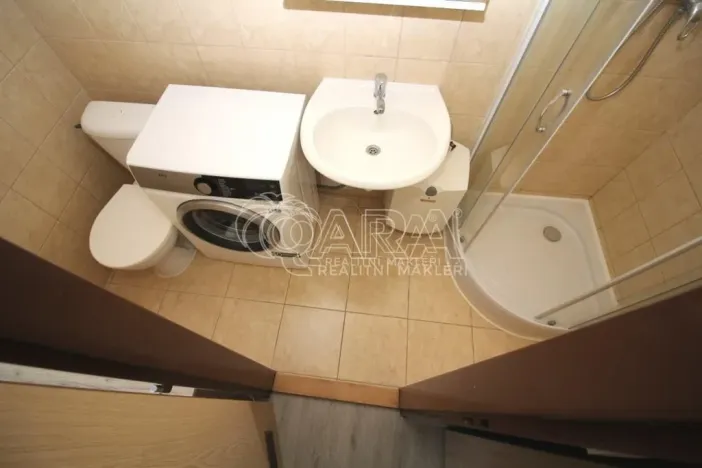 Pronájem bytu 1+kk, Praha - Smíchov, Lidická, 19 m2