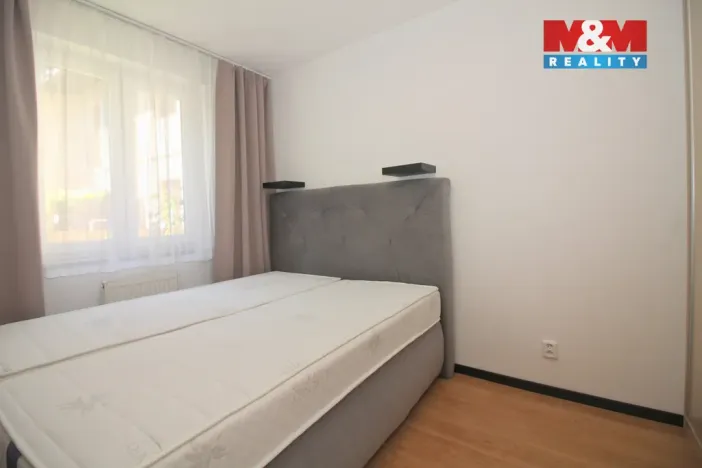 Pronájem bytu 2+kk, Horoměřice, Velvarská, 45 m2