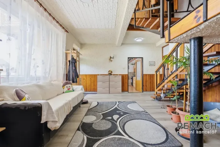 Prodej rodinného domu, Záhorovice, 308 m2