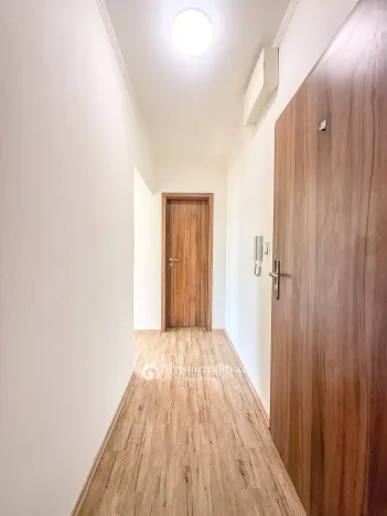 Pronájem bytu 1+kk, Znojmo, Jiráskova, 33 m2