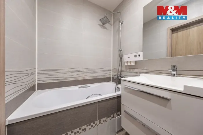 Prodej bytu 3+1, Jirkov, Na Borku, 71 m2