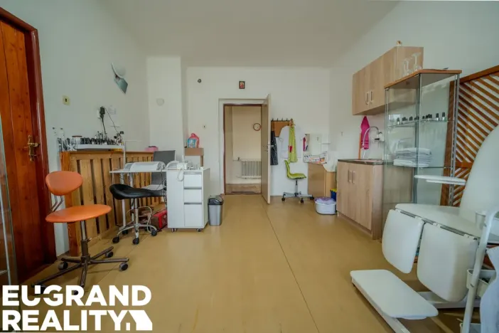 Prodej rodinného domu, Nový Bor - Janov, 350 m2