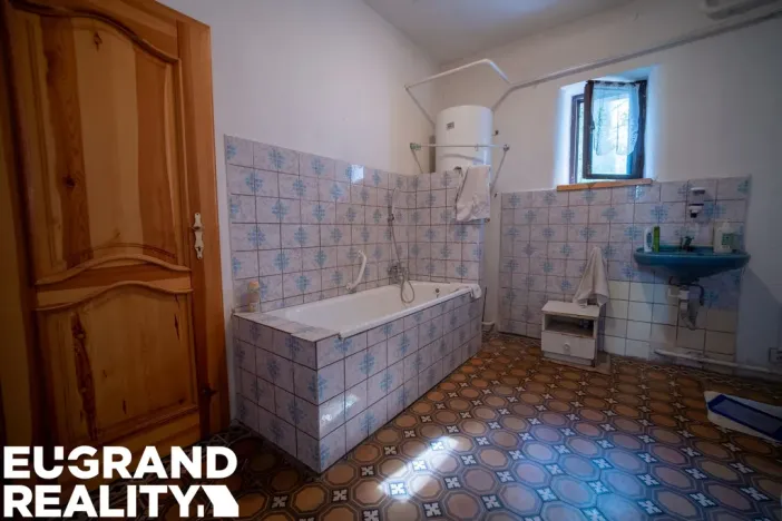 Prodej rodinného domu, Nový Bor - Janov, 350 m2