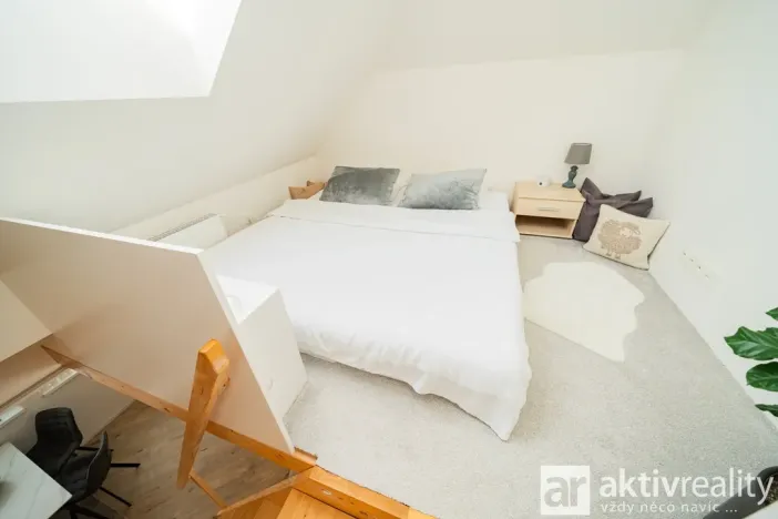 Pronájem bytu 1+kk, Praha - Dolní Chabry, Libědická, 64 m2