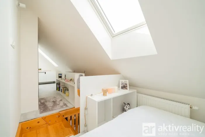 Pronájem bytu 1+kk, Praha - Dolní Chabry, Libědická, 64 m2