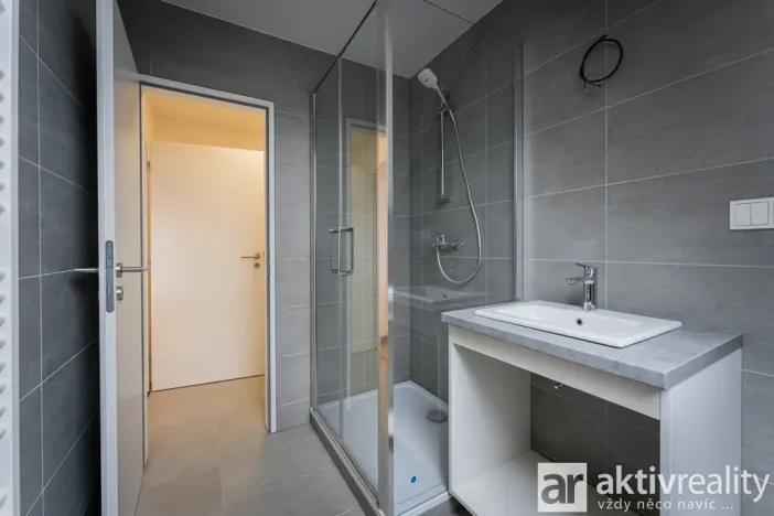 Pronájem bytu 1+kk, Praha - Dolní Chabry, Libědická, 64 m2