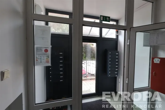 Pronájem bytu 2+kk, Praha - Kyje, Lásenická, 52 m2
