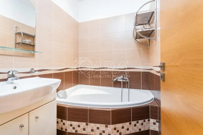 Prodej bytu 3+1, Praha - Nusle, Družstevní ochoz, 74 m2