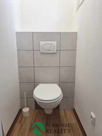 Pronájem obchodního prostoru, Rostoklaty - Nová Ves II, 16 m2