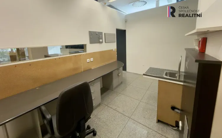 Pronájem obchodního prostoru, Zlín, Kvítková, 37 m2