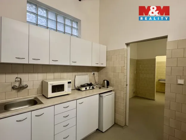 Pronájem výrobních prostor, Město Albrechtice, L. Janáčka, 410 m2