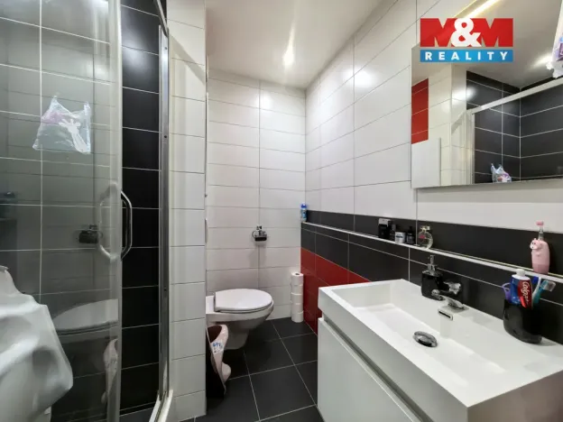 Pronájem bytu 2+kk, Hradec Králové, Hrubínova, 36 m2