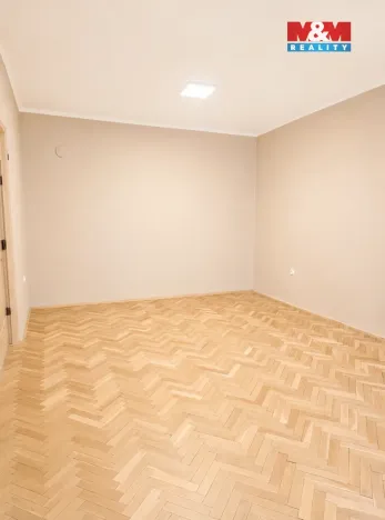 Pronájem bytu 3+1, Hradec Králové - Nový Hradec Králové, Čajkovského, 80 m2