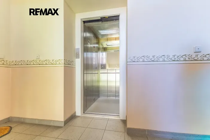 Prodej bytu 3+kk, Praha - Nové Město, Masarykovo nábřeží, 92 m2
