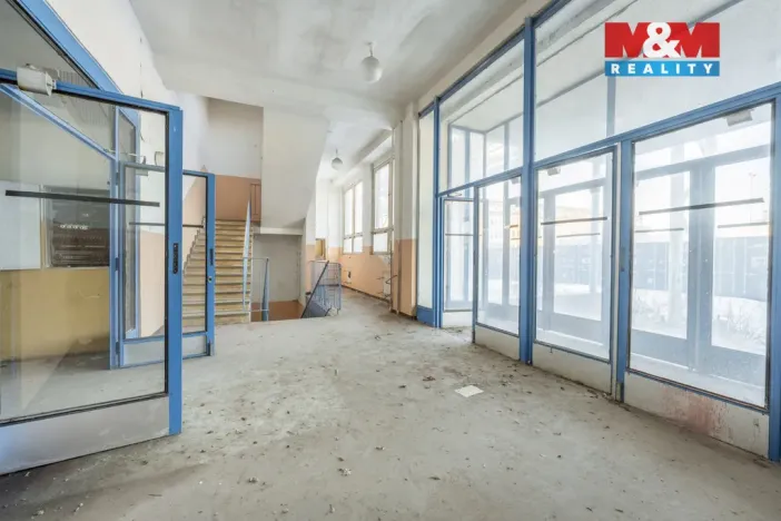 Prodej výrobních prostor, Kladno, Buštěhradská, 2602 m2