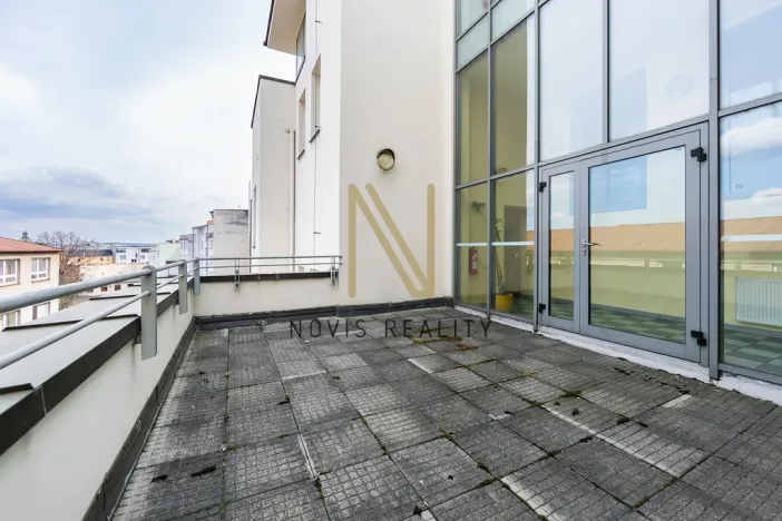 Pronájem kanceláře, Plzeň - Jižní Předměstí, Americká, 140 m2