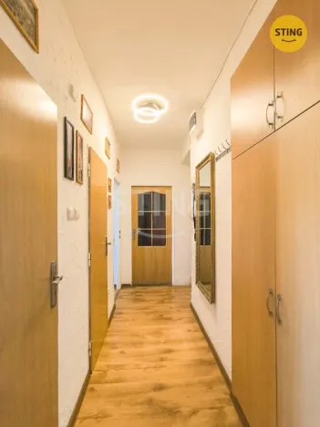 Prodej bytu 2+1, Karviná, tř. Těreškovové, 56 m2