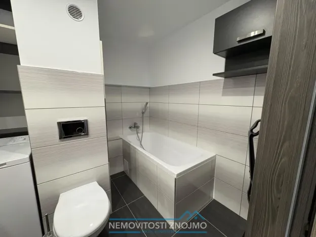 Pronájem bytu 1+1, Znojmo, Gagarinova, 33 m2